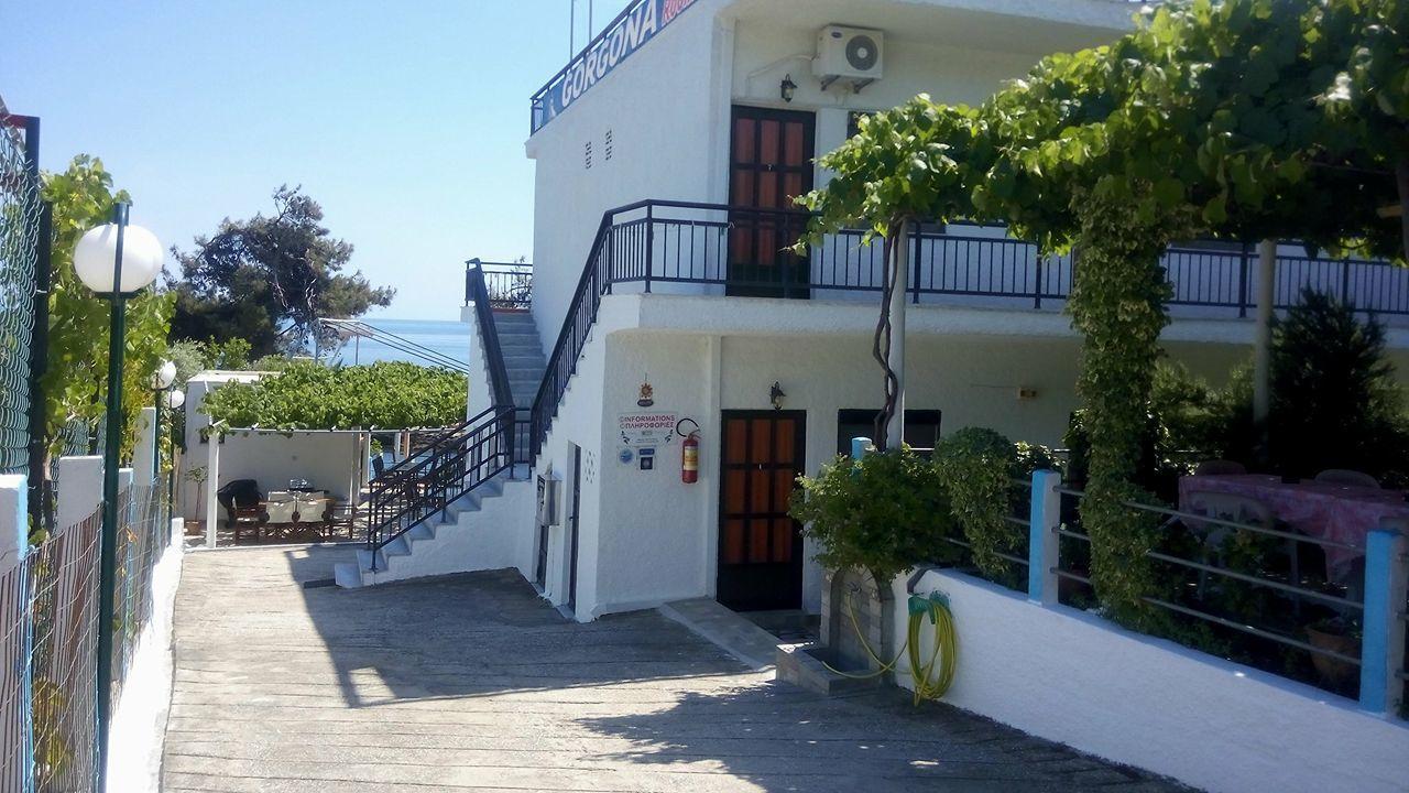 Gorgona Rooms Alikí Exterior foto